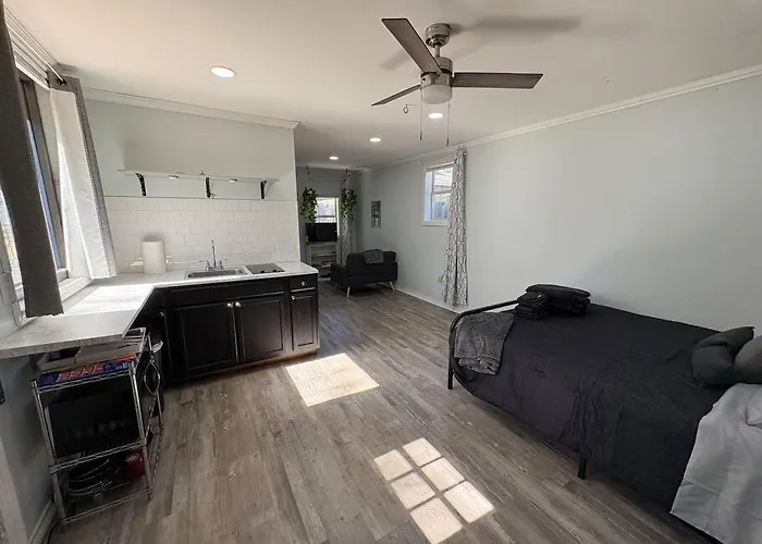 Holiday home Bright & Comfortable Bungalow!